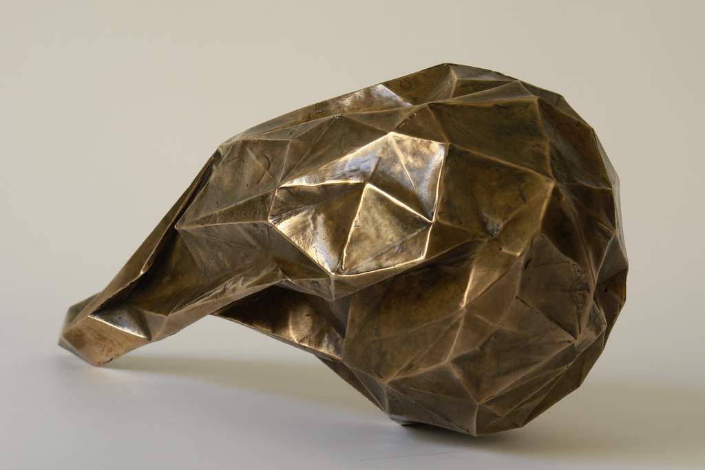 I folded a lot of papers when I stopped being a bronze sculptor. A need to lighten up, no doubt. However, I sometimes convert paper into bronze. In this case, I use wax/lost paper instead of the traditional lost wax. I use thin paper because it deforms and inflections linked to the tensions of folding appear and leave a trace. These stigmata of the action of folding paper tell the story of the formation of volume in the manner of a tree’s bark, which cracks and deforms as it grows.